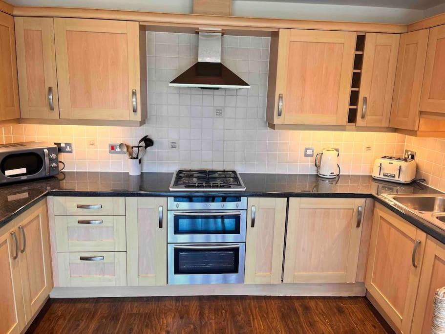 2Bed With Pool & Sea View Apartment New Quay Eksteriør bilde